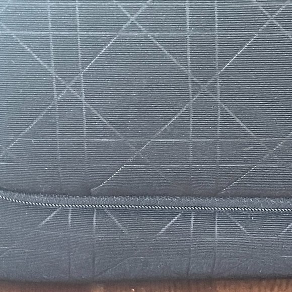 NWOT Christian Dior Black Quilted Cannage Large Cosmetic Bag - Picture 3 of 10